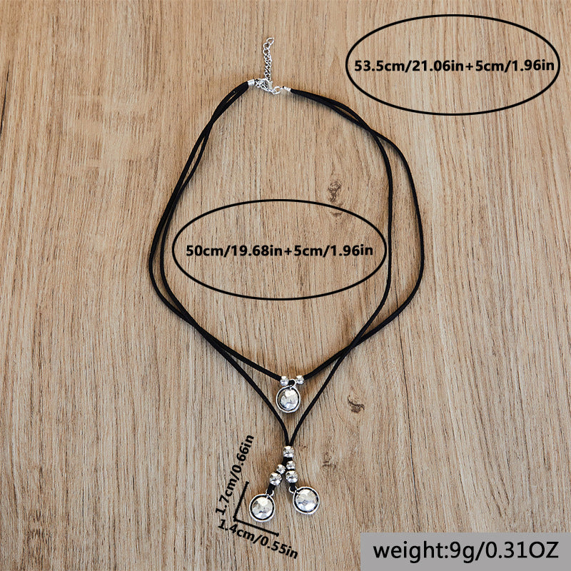 Velvet Double-Layer Pendant – Retro Charm in Gold