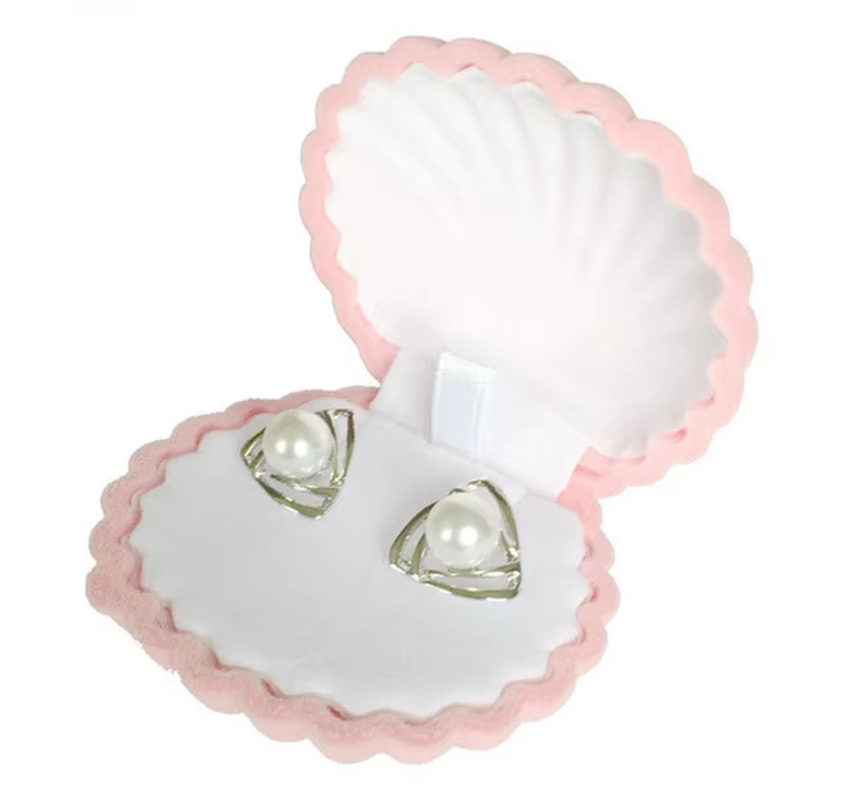 Velvet Jewelry Box – Elegant Storage for Rings & More