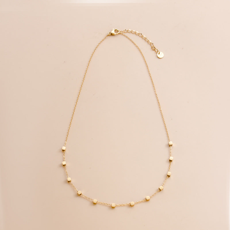 Golden Square Necklace – Minimalist Spark of Elegance