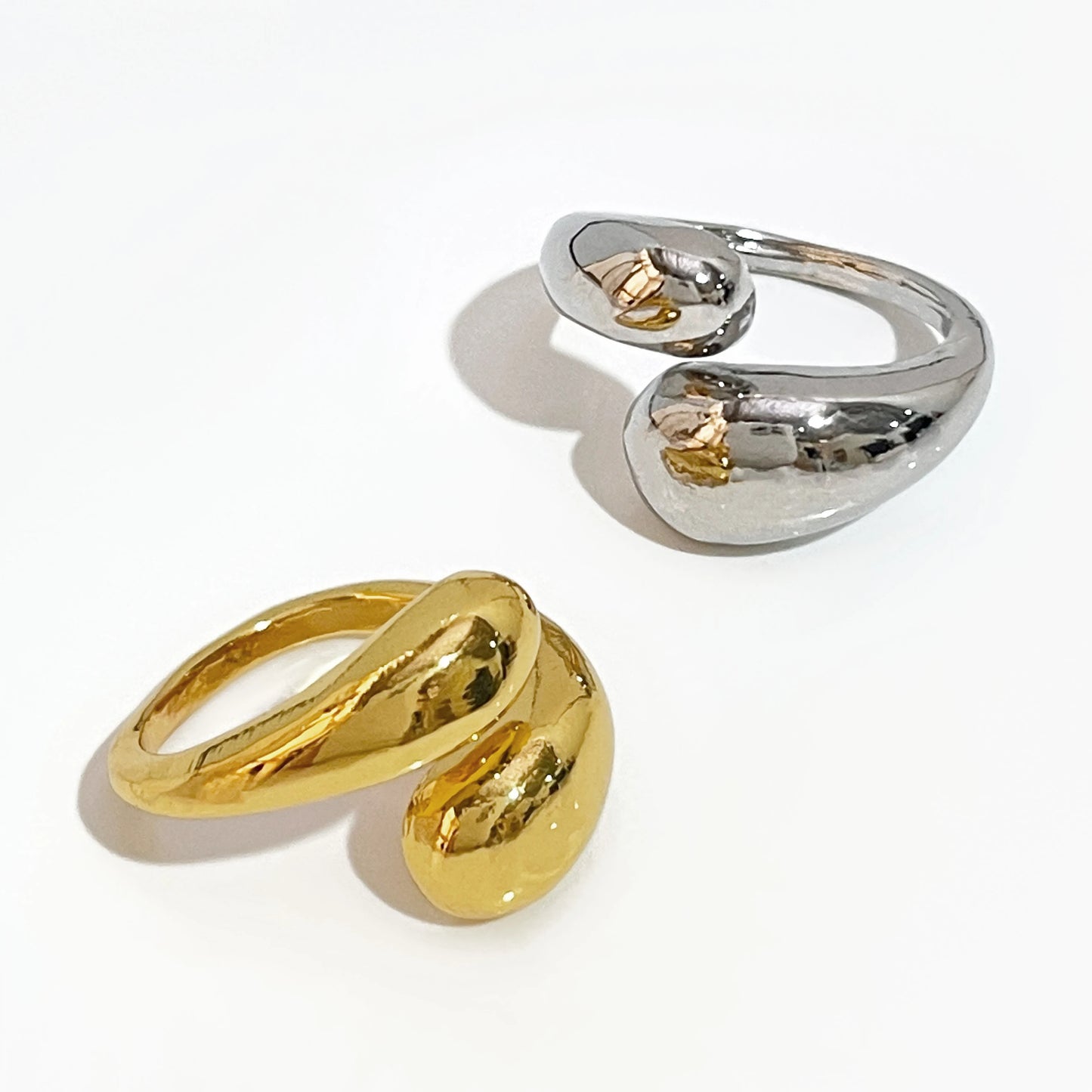 Golden Glow Dome Ring– Elegant Open Finger Statement Ring