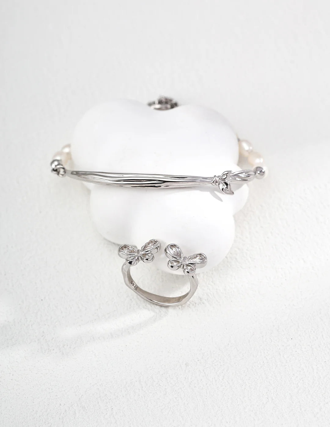 Double Butterfly Zircon Ring – Sparkling Symbol of Grace