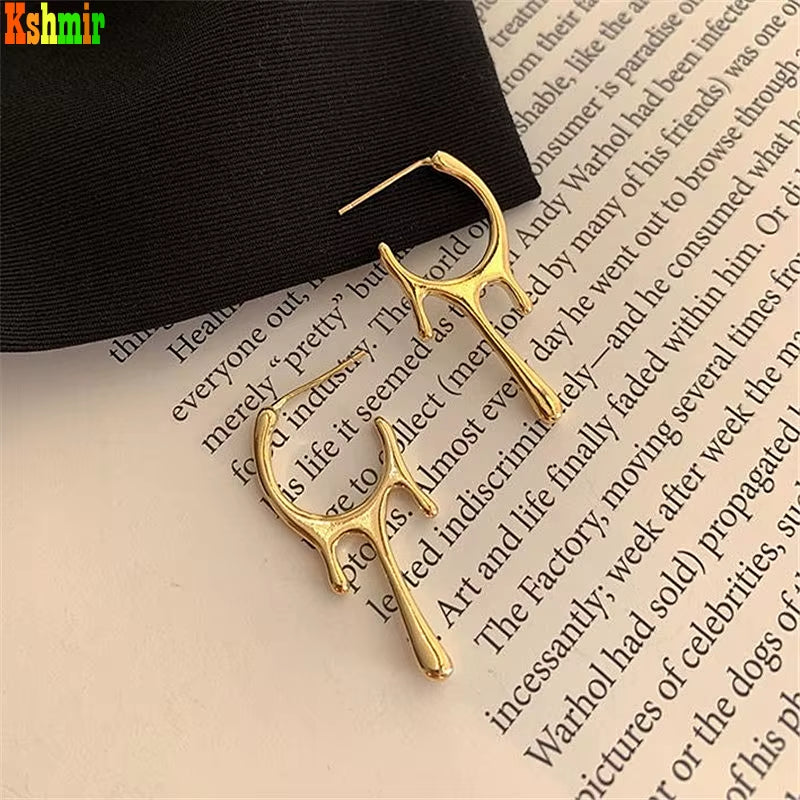 Graceful Water Drop Earrings –Modern Elegance for Her