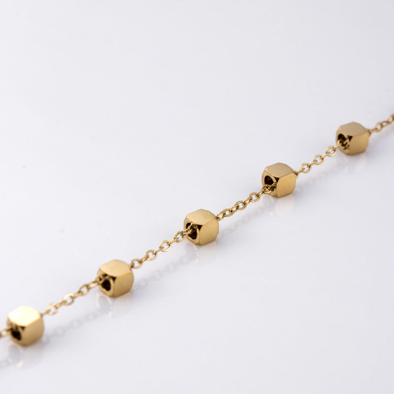 Golden Square Necklace – Minimalist Spark of Elegance