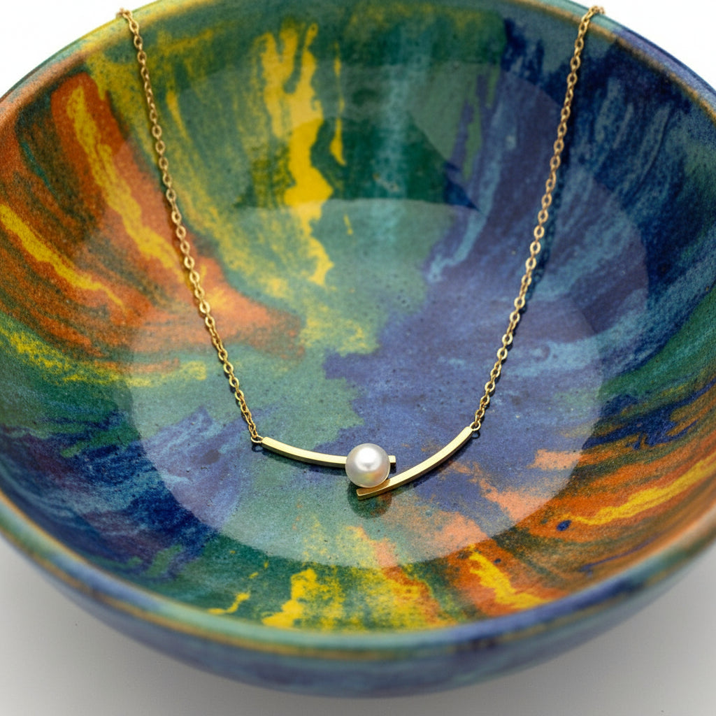 Pearl Gold Pendant Necklace – Graceful Glow of Elegance