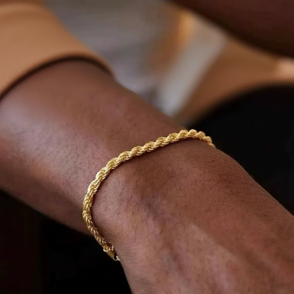 Luxury Gold Chain Bracelet – Unisex Stainless Steel Charm