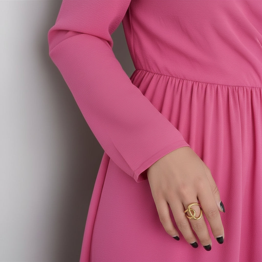 Minimalist Elegance Knot Ring – Open Cross Modern Design